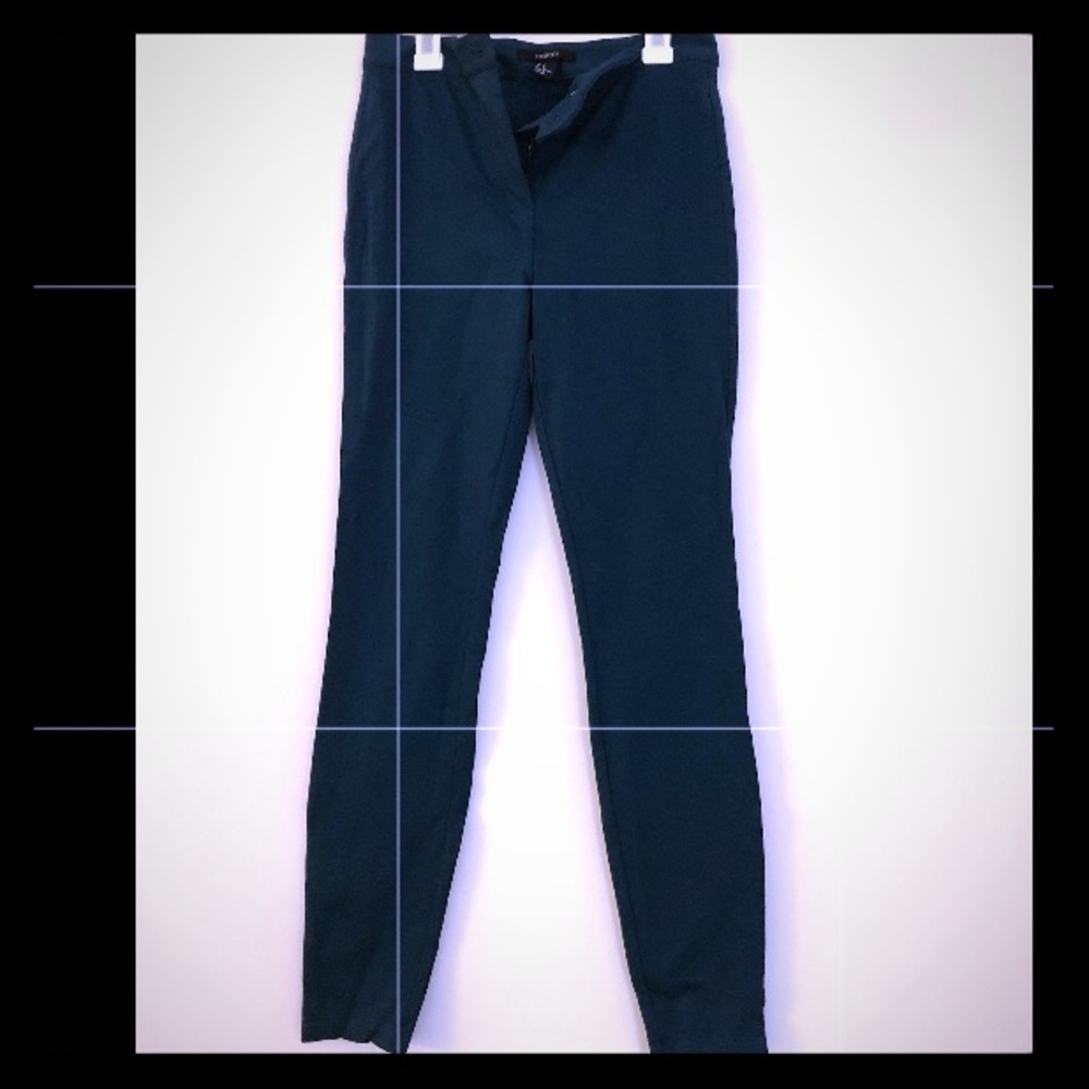 FOREVER 21 • Green High Waist Stretch Pants